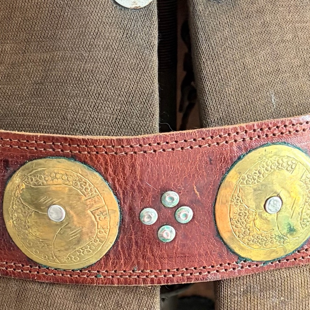 Vintage Leather Belt with Gold Buckle - Picture 3 of 7
